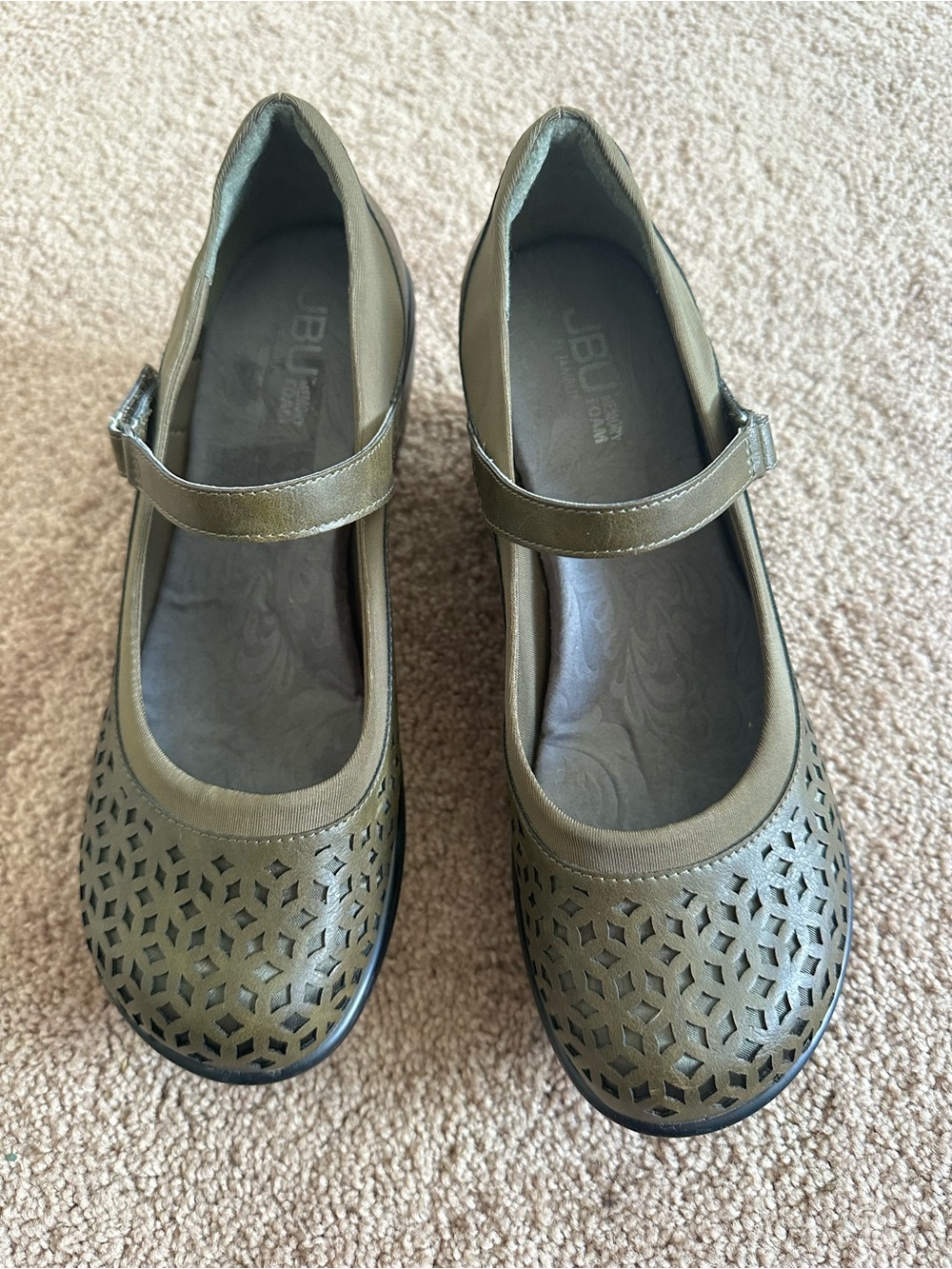 JBU by Jambu Alicante Mary Jane Wedge Shoes Olive Perforated Comfort Size 9.5 - Picture 3 of 6